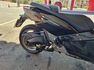 Gilera GP 800 2012-thumb-20