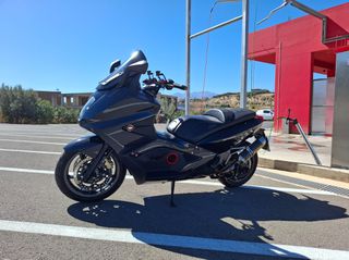 Gilera GP 800 2012-thumb-21