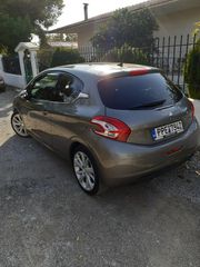 Peugeot 208 2012
