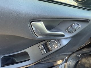 Ford Fiesta 2019 1.1 cool&conect-thumb-3