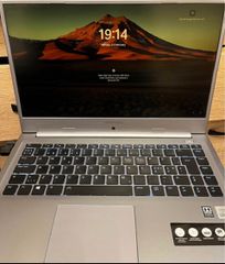 Laptop Medion 0UIE6LE i3 8GB RAM 2.5 Ghz