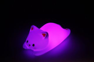 Winkee - Sleepy Cat Night Light - Compact / Gadgets-thumb-1