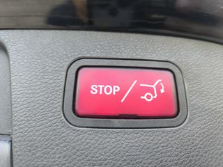 Mercedes-Benz GLA 180 2016-thumb-8