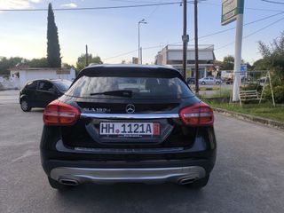 Mercedes-Benz GLA 180 2016-thumb-9