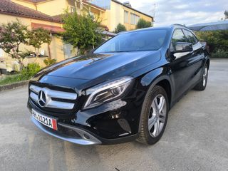 Mercedes-Benz GLA 180 2016-thumb-10