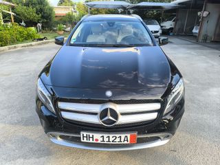 Mercedes-Benz GLA 180 2016-thumb-13