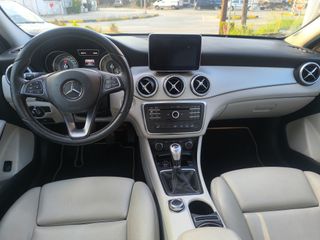 Mercedes-Benz GLA 180 2016-thumb-15