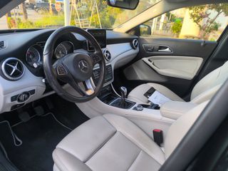 Mercedes-Benz GLA 180 2016-thumb-19