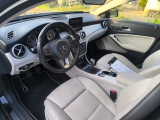 Mercedes-Benz GLA 180 2016-thumb-22