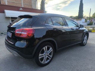 Mercedes-Benz GLA 180 2016-thumb-24