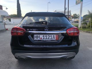 Mercedes-Benz GLA 180 2016-thumb-25
