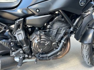 Yamaha MT-07 2017-thumb-9