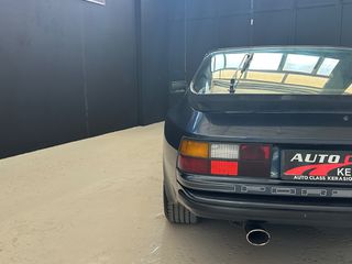 Porsche 944 1988 944-thumb-12