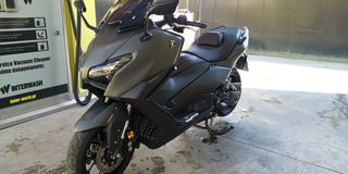 Yamaha TMAX 560 2025