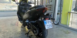 Yamaha TMAX 560 2025-thumb-3