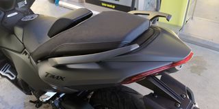 Yamaha TMAX 560 2025-thumb-12