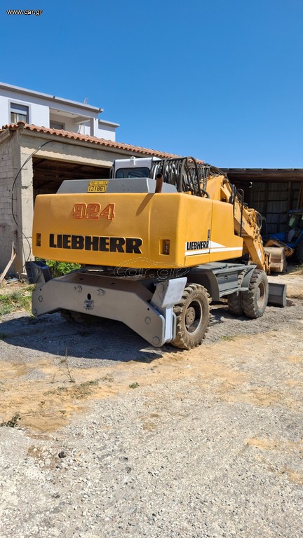 Εκσκαφέας Με Λάστιχα Liebherr 2000 924
