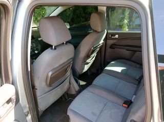 Ford C-Max 2003-thumb-3