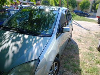 Ford C-Max 2003-thumb-4