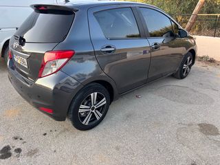 Toyota Yaris 2014-thumb-15