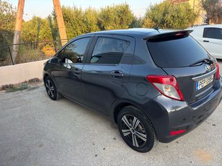 Toyota Yaris 2014-thumb-16