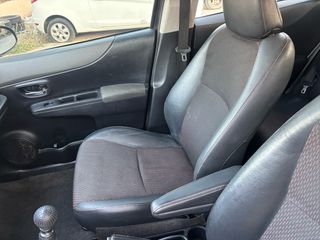 Toyota Yaris 2014-thumb-18