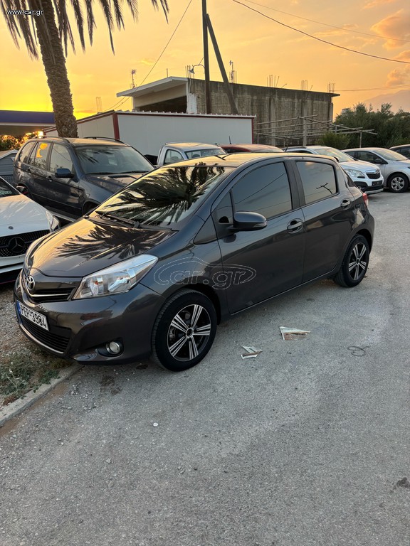 Toyota Yaris 2014