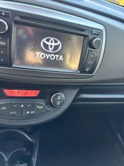 Toyota Yaris 2014-thumb-11
