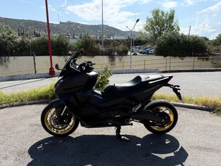 Honda Forza 750 2024