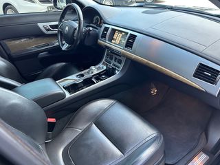 Jaguar XF 2014 S-sport 3.0 V6-thumb-9