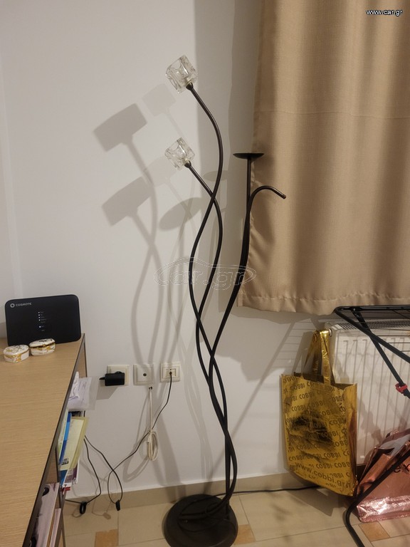 Φωτιστικα δαπέδου