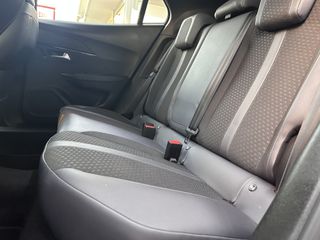 Peugeot 2008 2020 1.2 PT | 131Hp | Allure S-thumb-23