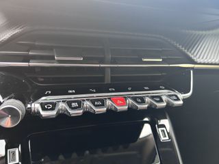 Peugeot 2008 2020 1.2 PT | 131Hp | Allure S-thumb-29