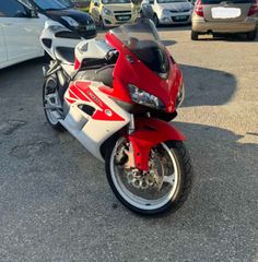 Honda CBR 1000RR 2004 FIREBLADE