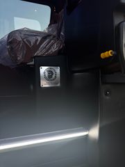 Mercedes-Benz 2021 Vvip-thumb-33