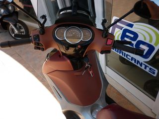 Piaggio Beverly 350 2016 ABS-ASR-thumb-4