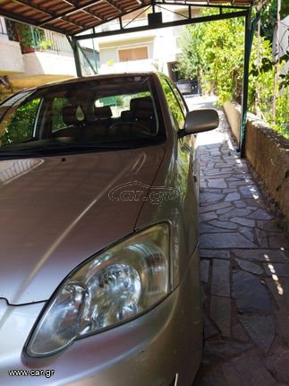 Toyota Corolla 2005-thumb-4