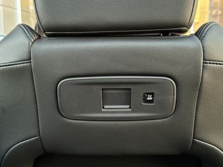 Land Rover Discovery Sport 2023 P300e SE-thumb-14