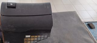 Ντουλαπάκι  AUDI A4 2002