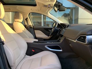 Jaguar F-Pace 2019 PRESTIGE P250-thumb-9