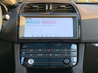 Jaguar F-Pace 2019 PRESTIGE P250-thumb-15