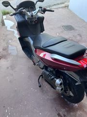 Gilera GP 800 2008 gp800-thumb-3