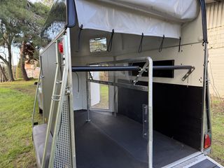 Niewiadów 2025 Τρέιλερ μεταφοράς αλόγων K2022HTC-thumb-5
