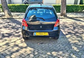 Toyota Yaris '06-thumb-4