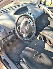 Toyota Yaris '06-thumb-7