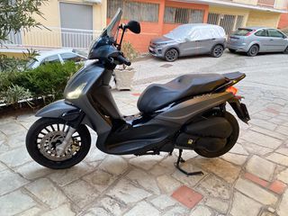 Piaggio Beverly 300i 2015-thumb-8