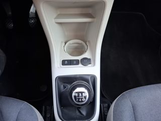 Volkswagen Up 2016 BEAT UP ! 1.O-thumb-12