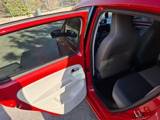 Volkswagen Up 2016 BEAT UP ! 1.O-thumb-8