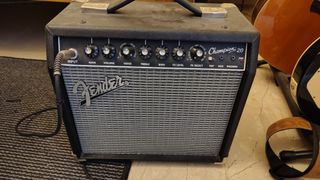 ενισχυτής fender champion 20