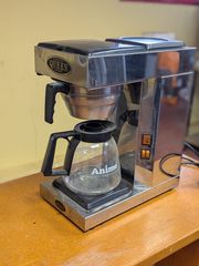 Μηχανή γαλλικού coffee queen CQ M-2. Με μια γυάλινη κανάτα. 2,39kW Θερμαντικές Πλάκες